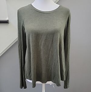 LOGO Lori Goldstein Olive Green T-shirt Top Lounge Knit Open Back Size Small